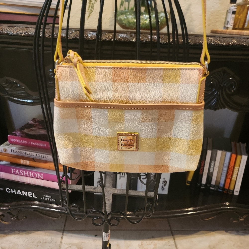 Dooney & Bourke crossbody bag